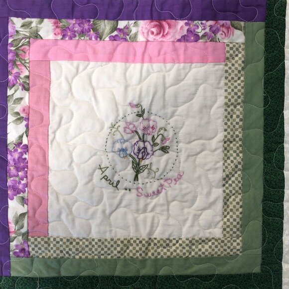 Handcrafted Quilt Flower of the Month Embroidery Patchwork Design Meander 70x55 - Picture 15 of 16